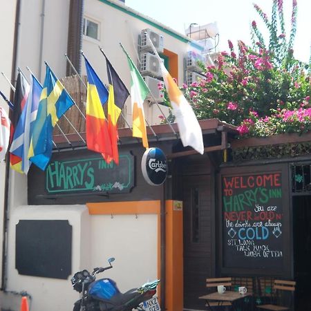 Harrys Inn Guesthouse ลาร์นาคา ภายนอก รูปภาพ