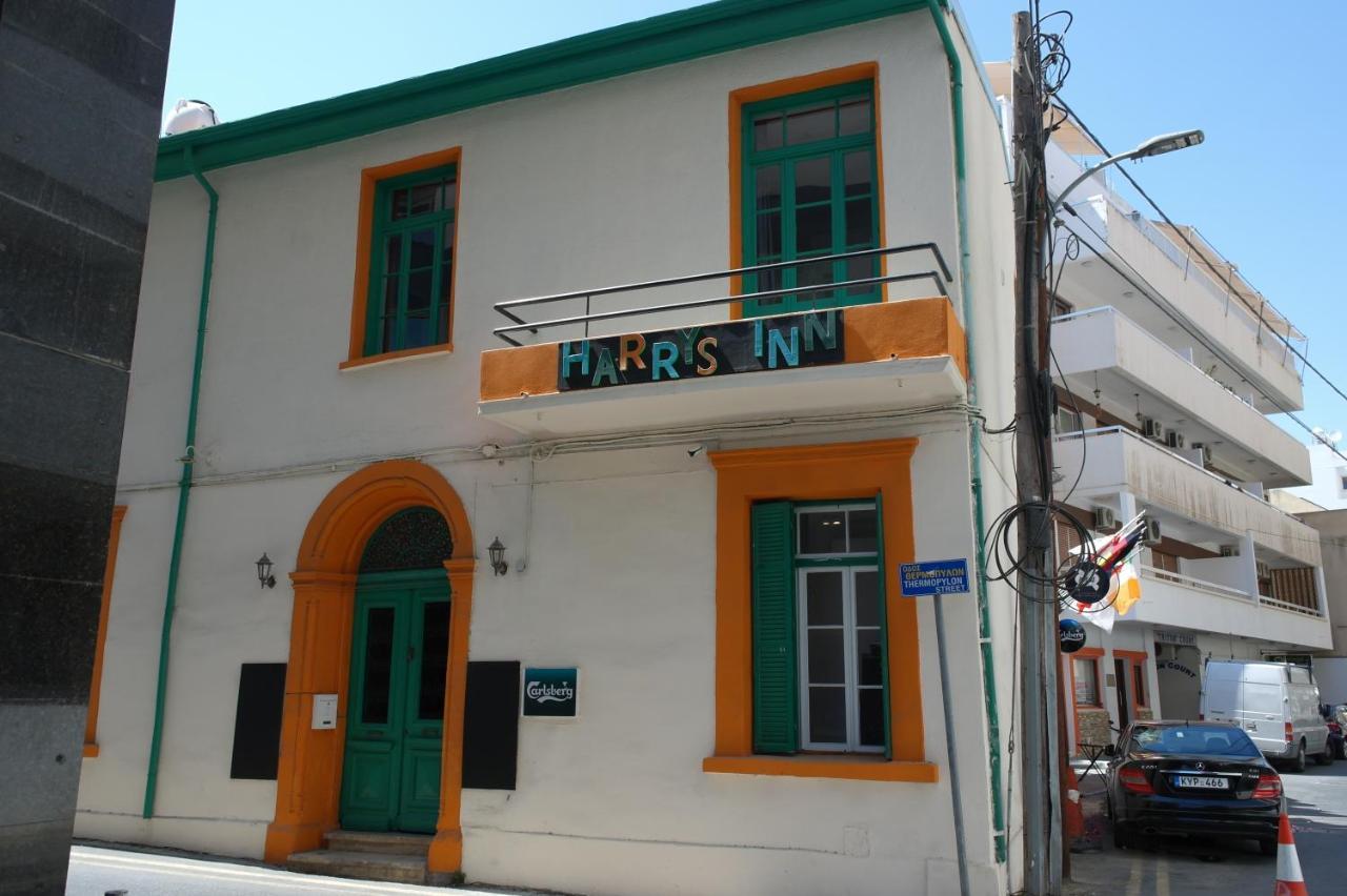 Harrys Inn Guesthouse ลาร์นาคา ภายนอก รูปภาพ