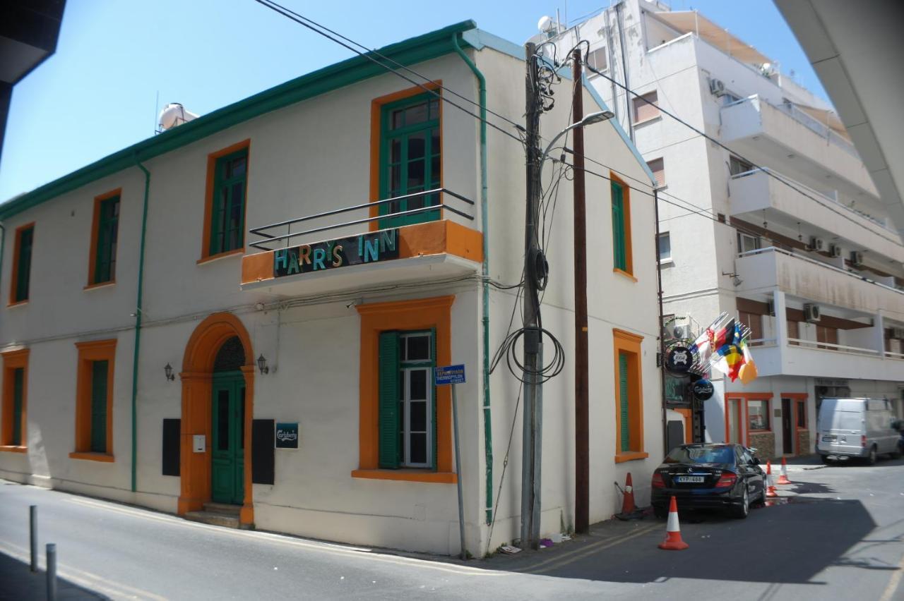 Harrys Inn Guesthouse ลาร์นาคา ภายนอก รูปภาพ